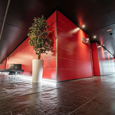 Western Net Tower 4* Padua