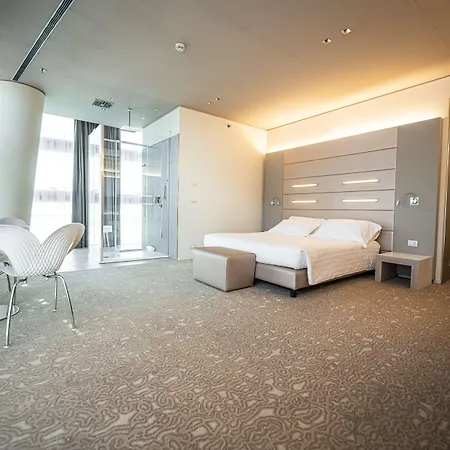 Western Net Tower Hotel 4*