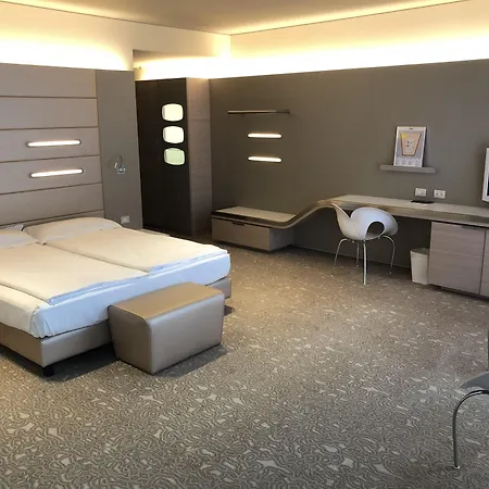 Western Net Tower 4* Padova
