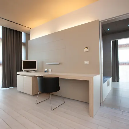 Western Net Tower 4* Padova