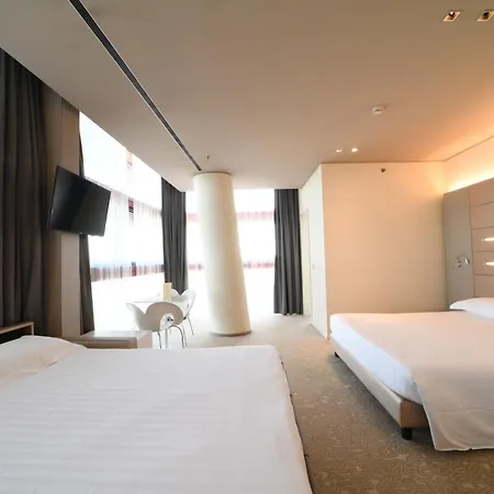 Western Net Tower 4* Padua