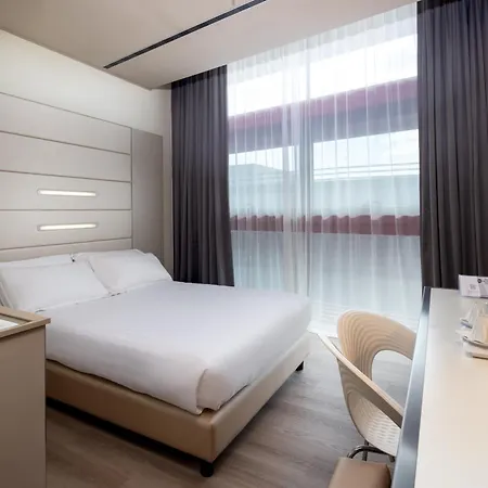 Western Net Tower 4* Padua