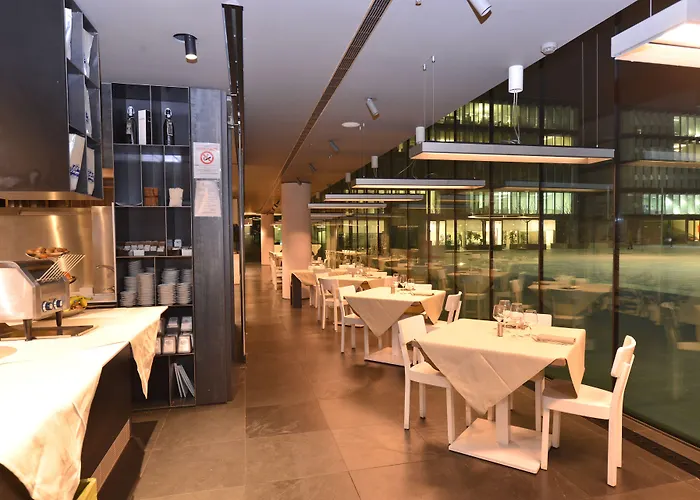 Hotel Western Net Tower